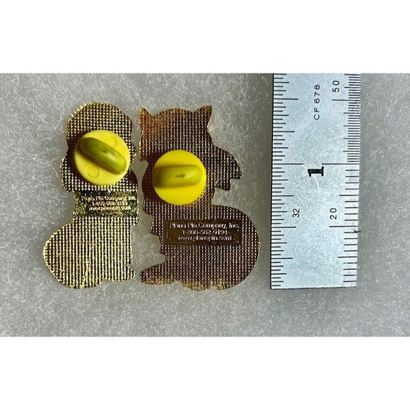 2005 OM ,Odyssey Of The Mind OotM NC Omer Indian Couple Pins - Picture 2 of 2